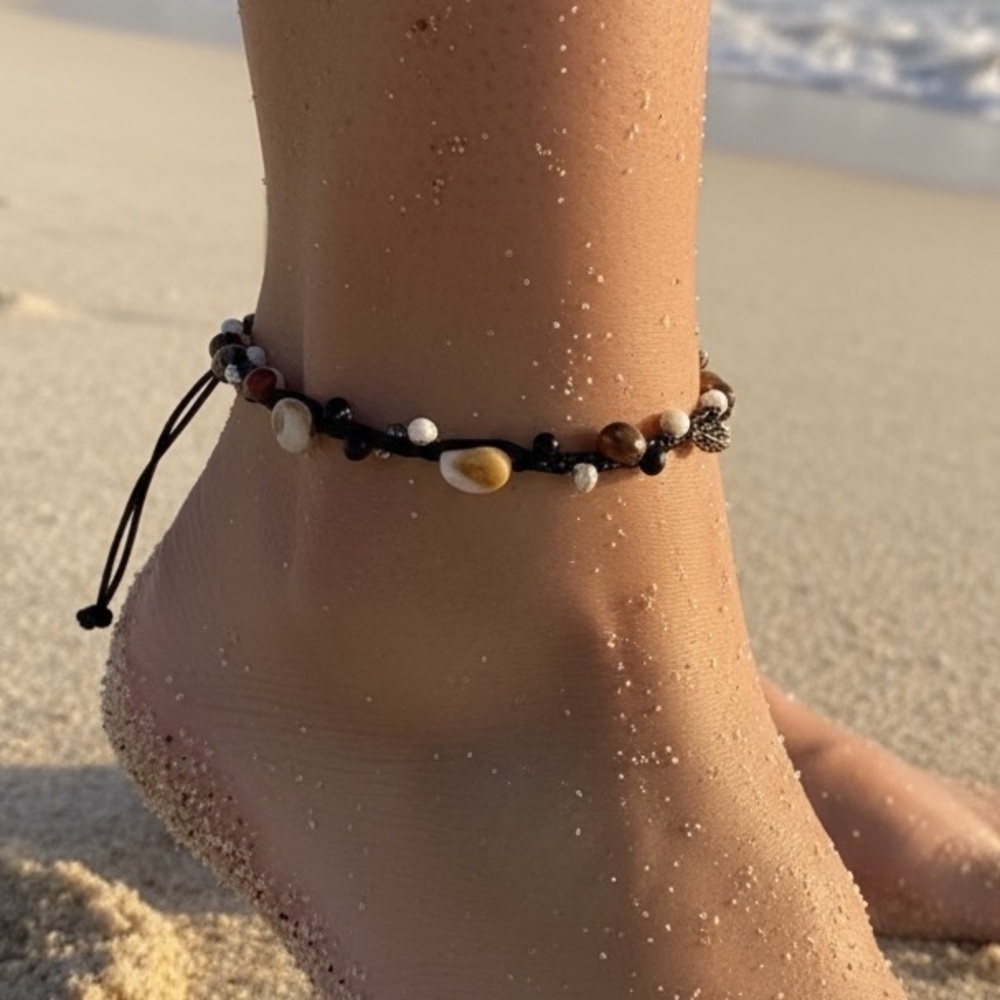 NWT Mini Sea Shell Macrame Anklet –  Black Adjustable Beach Boho Jewelry